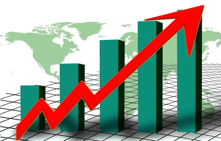 El riesgo país supera los 600 puntos y los bonos en dólares no detienen su caída