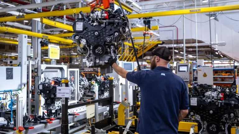 La industria automotriz sigue cayendo y las terminales produjeron 18,3% menos que en el primer semestre de 2025