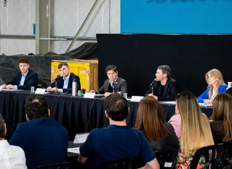 Kicillof acusó a Milei de implementar un «plan de exterminio de la industria nacional»